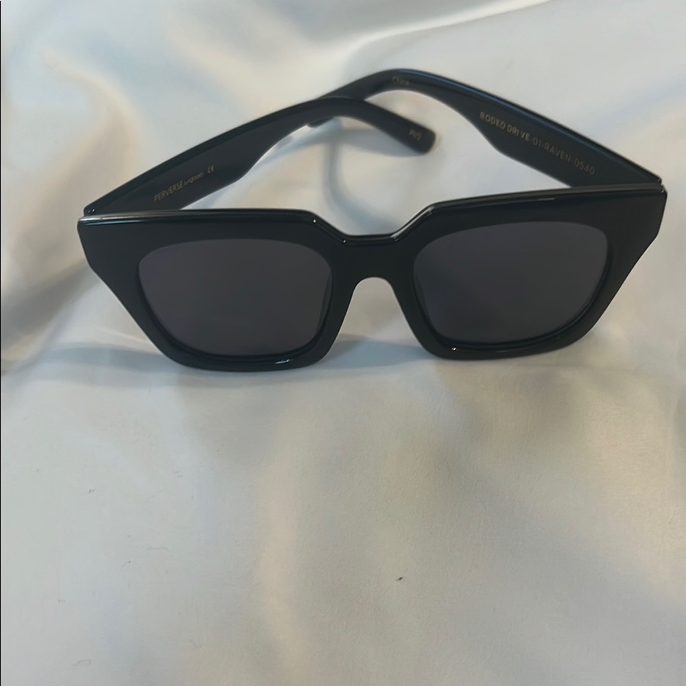 Perverse Stylish Black Sunglasses